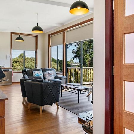 The Beach House- Private Jacuzzi And Wood Fire! Dover Экстерьер фото