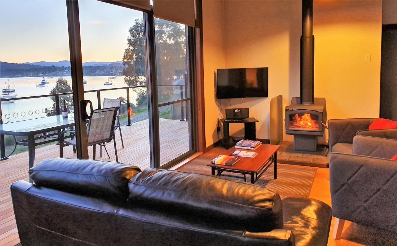 The Beach House- Private Jacuzzi And Wood Fire! Dover Экстерьер фото